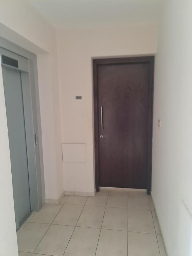 Top Floor 1 Bdrm Aprtrmnt Apartment Dromolaxia ภายนอก รูปภาพ
