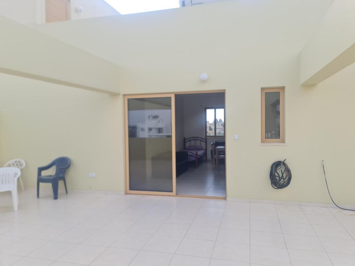 Top Floor 1 Bdrm Aprtrmnt Apartment Dromolaxia ภายนอก รูปภาพ